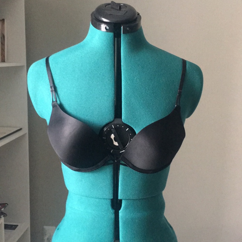 Victoria Secret Bombshell Plunge Bra